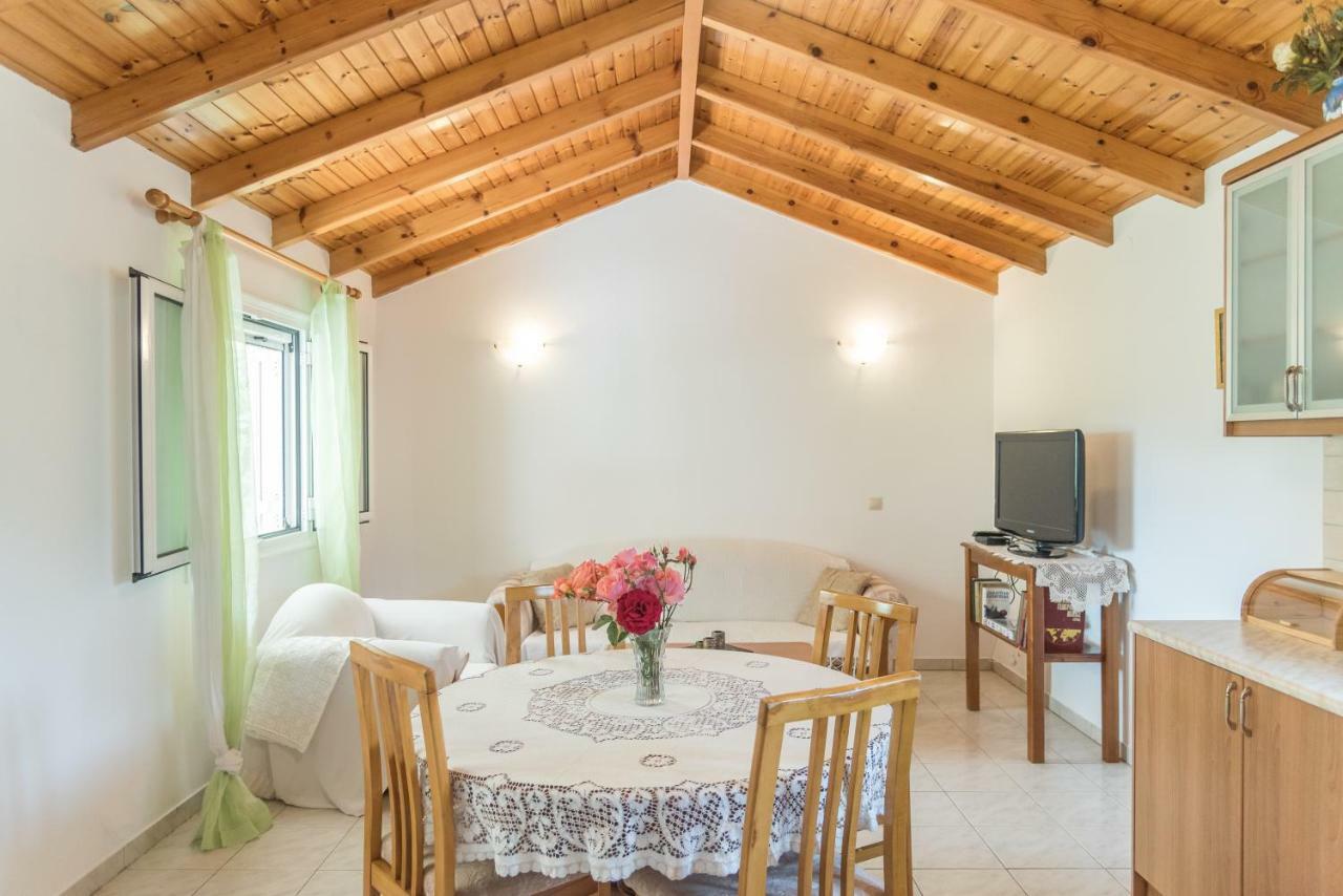 Villa Armonia Vitaládes Buitenkant foto